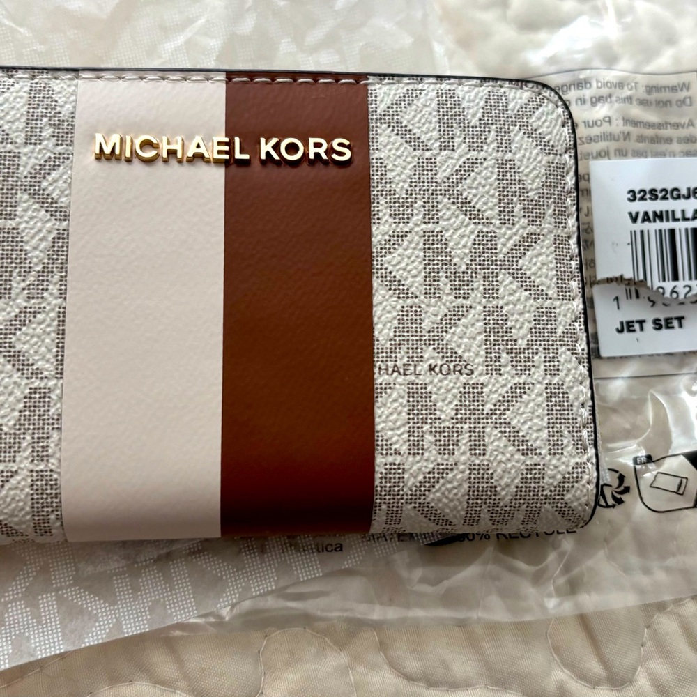 Michael Kors Tan and Cream jet set small wallet